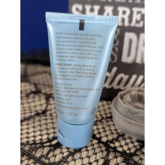 Clarisonic Brush Head Bundle w/ Cleanser - Picture 5 of 8